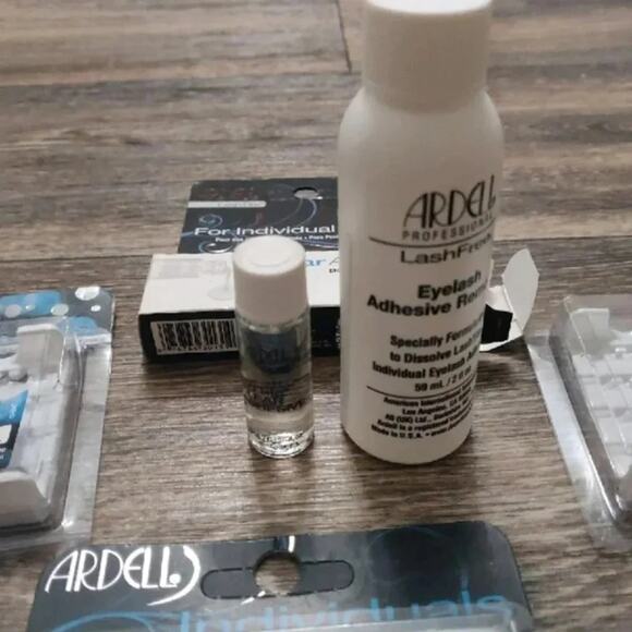 Ardell faux lash bundle - Picture 4 of 4